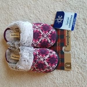 NWT Dearfoam Slippers